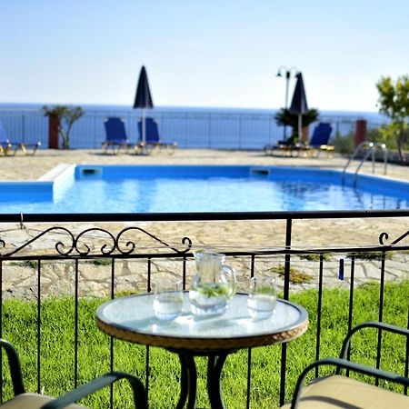 Gerasimoula Studios Τραπεζάκι Εξωτερικό φωτογραφία